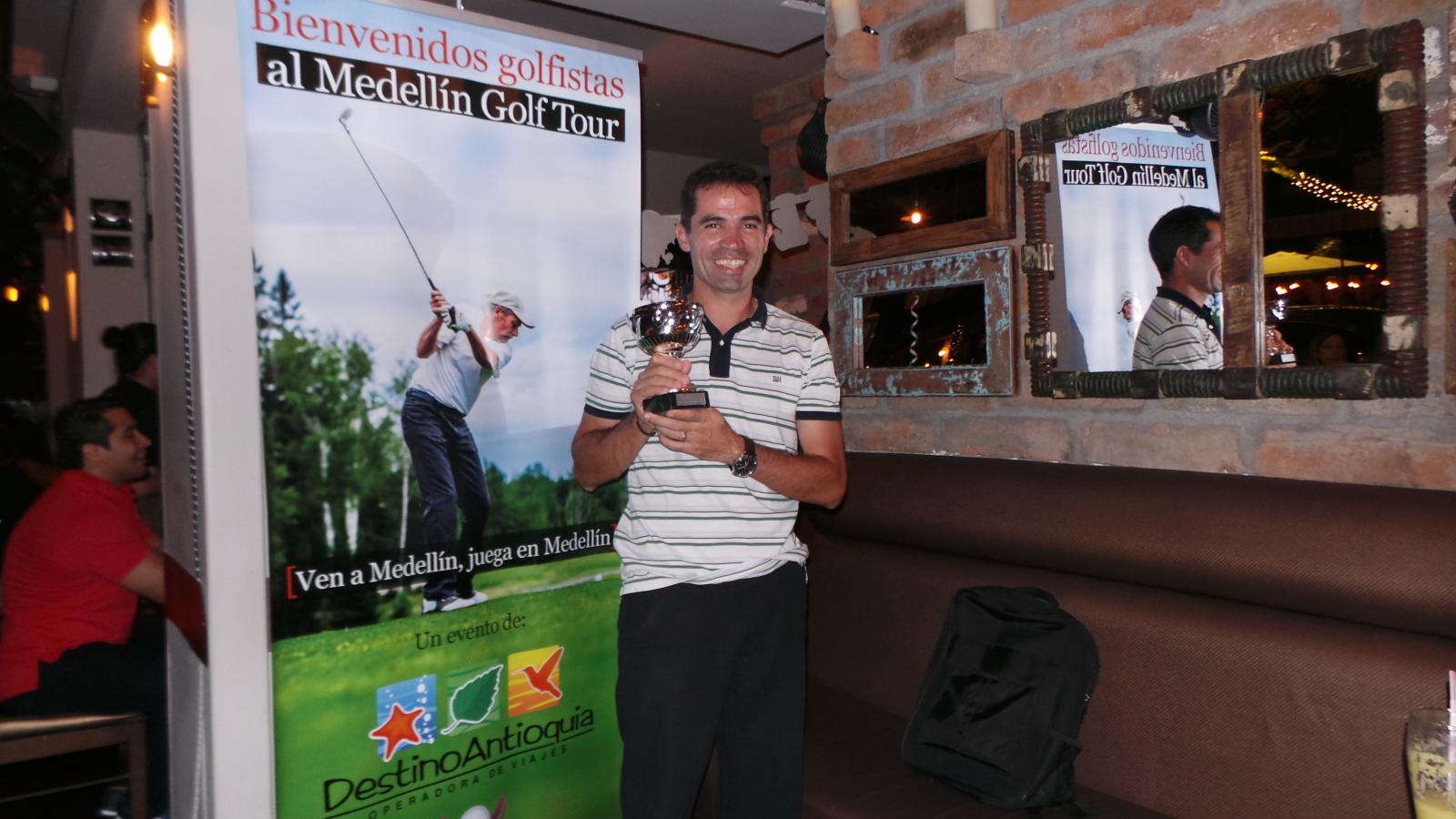 Imagen de Ivan Luis Ramiro GANADOR ABSOLUTO Medellin Golf Tour 2015